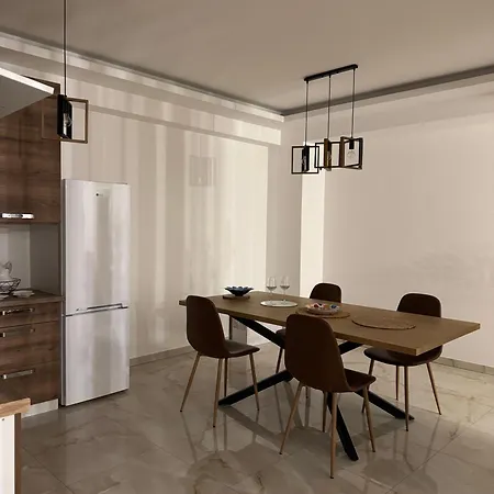 דירה Atina Premium