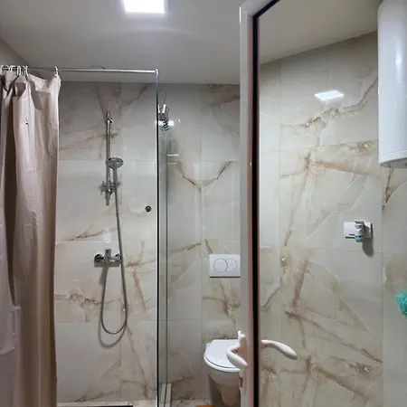 דירה Atina Premium פטרוברדין